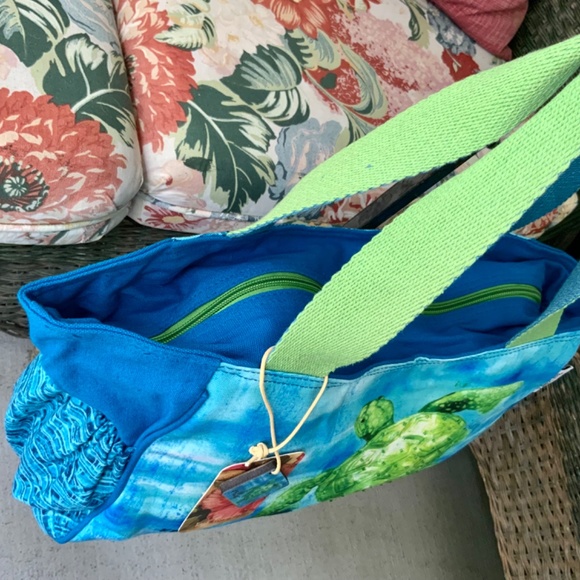 SEA TURTLE TROPICAL SUMMER Tote HANDBAG - SHOULDER  BAG 💙  NWT 💙 LIGHTWEIGHT - Picture 5 of 11